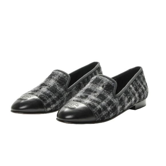 CHANEL Black & Grey Tween Lambskin Cap Toe Loafers Flats 37.5 - Picture 1 of 13